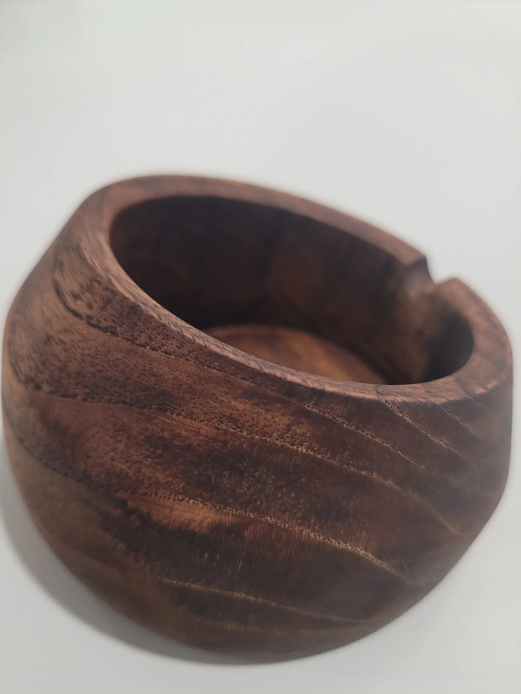 Tilt Ashtray