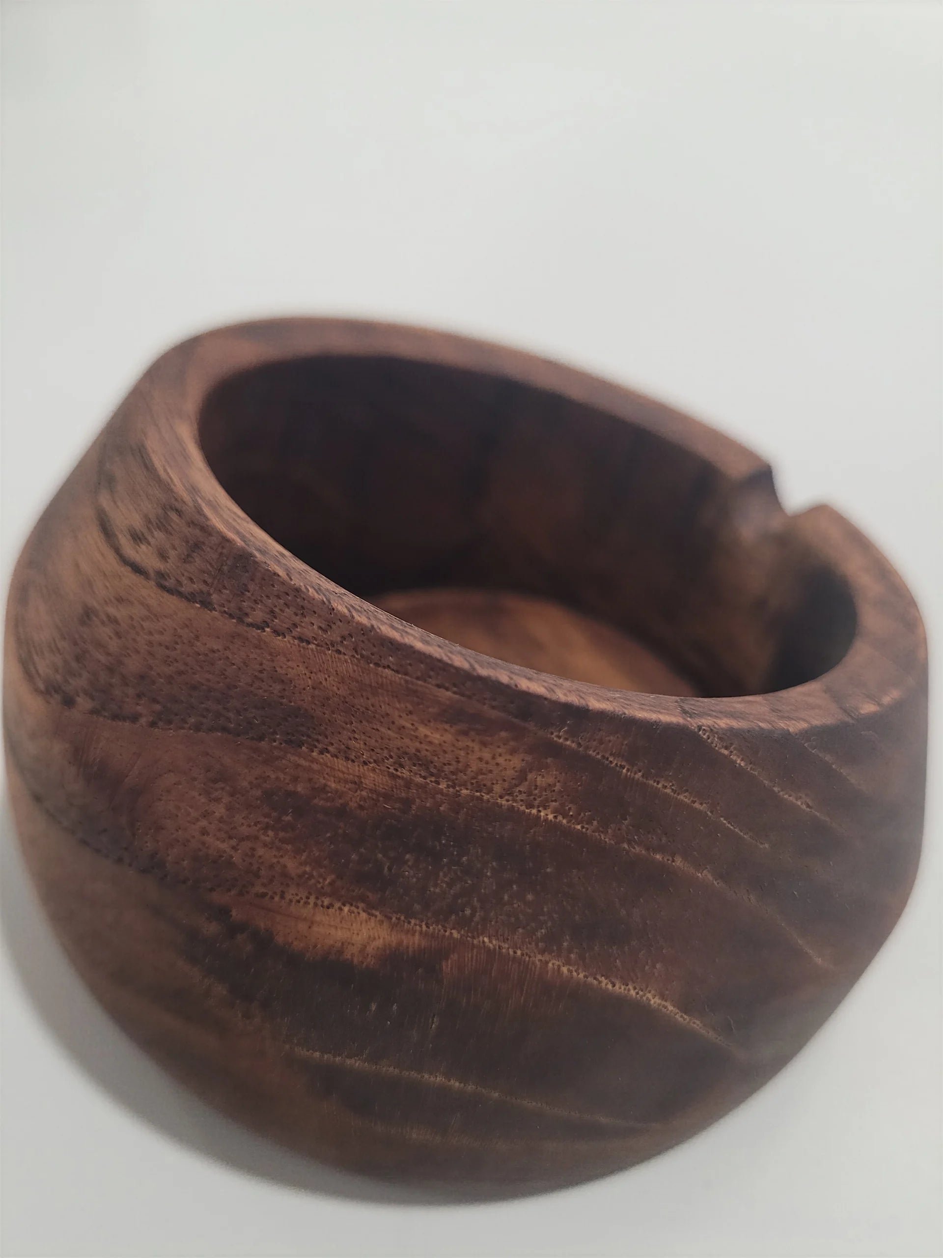 Tilt Ashtray